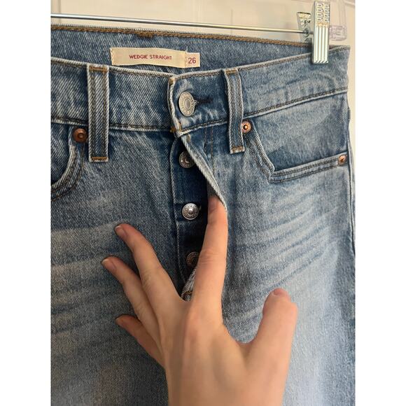Levis Premium Women's 26 Wedgie Straight Leg Jeans Crop Denim Medium Wash - Picture 11 of 15